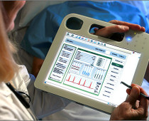 Московские поликлиники перейдут на электронные медицинские карты
