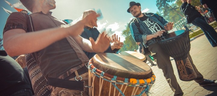 Уличные музыканты смогут выступать в парках Москвы с 15 апреля