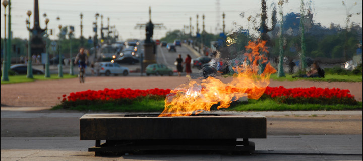 Вечный огонь и тюльпан станут главными символами оформления Москвы к 9 Мая