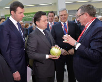 Губернатор Московской области открыл агрофорум “ОвощКульт”