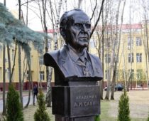 В Концерне «Алмаз-Антей» открыли памятник академику Анатолию Савину