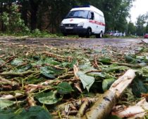 После урагана в больницах Москвы остаются 108 человек