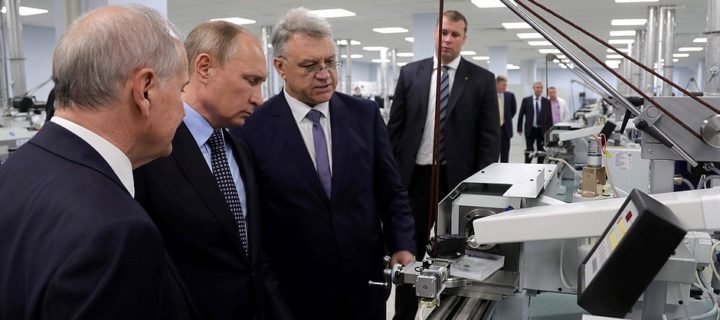 Владимир Путин познакомился с новыми технологиями завода «Купол»