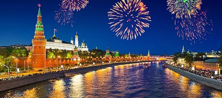 Грандиозный фейерверк увидят москвичи в День города