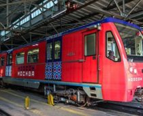 В столичном метро ко Дню города запустили тематический поезд “Москва-870”