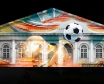 Фильмы о футболе покажут на фасаде московского Манежа