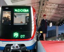 В столичной подземке запустили еще пять поездов «Москва»