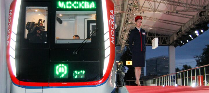 В столичной подземке запустили еще пять поездов «Москва»