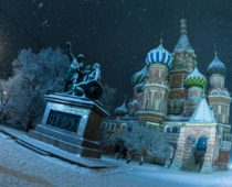 Слабый снег и легкий мороз ожидают москвичей в новогоднюю ночь