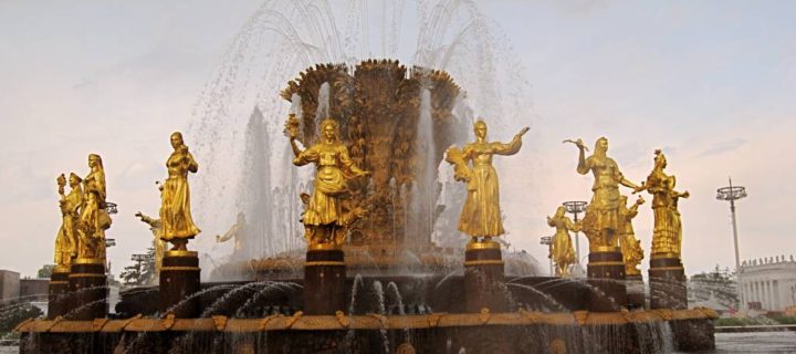 Завершена реставрация 16 скульптур фонтана “Дружба народов”