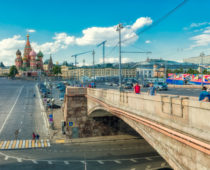 В Москве в 2019 году отремонтируют 15 мостов