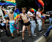 Власти Воронежской области проведут исследование 100 гомосексуалистов