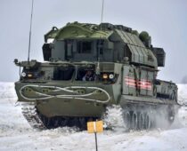 В Подмосковье прошли занятия по вождению ЗРК «Тор-М2» гвардейской танковой армии
