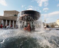 Московские фонтаны готовят к новому сезону
