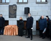 Депутаты Госдумы предложили назвать улицу в Москве в честь Лужкова
