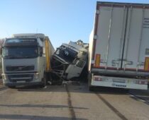 В ДТП с четырьмя грузовиками в Тамбовской области погиб человек