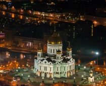 В рождественскую ночь в Москве перекроют улицы вокруг храма Христа Спасителя