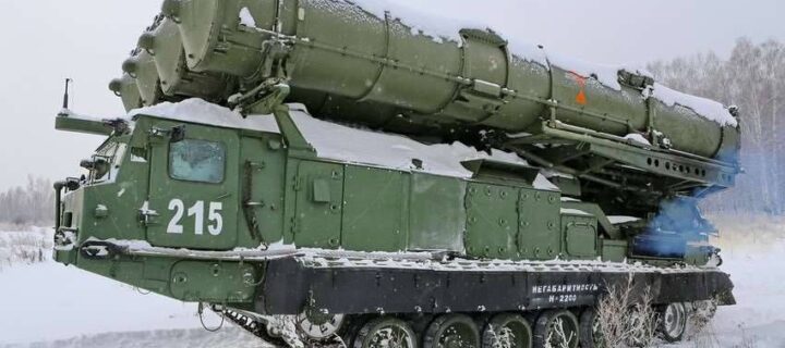 Системы ПВО С-300В отработали прикрытие военных объектов в Кировской области