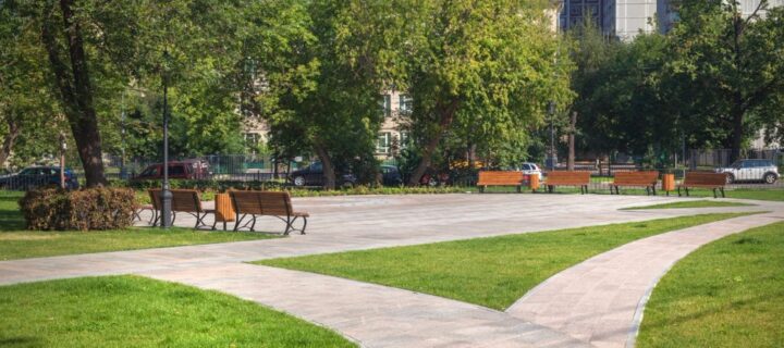 В Москве до конца года благоустроят более 2,3 тысяч дворов