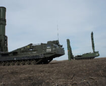 Войсковая ПВО провела учения с зенитными ракетными системами С-300В4 на Курилах
