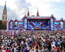 Более 800 тысяч человек посетили праздничные мероприятия в День России в Москве