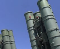 В ходе военных учений «Восток-2022» расчеты ЗРС С-400 «Триумф» отразили авиаудар условного противника