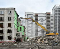 На месте снесенных по программе реновации домов в Москве возводят 40 современных новостроек