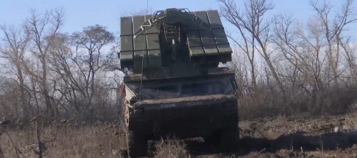 ЗРК «Оса-АКМ» успешно борются с беспилотными летательными аппаратами ВСУ в зоне спецоперации на Донбассе