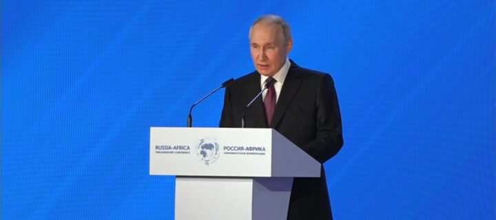 Бесплатное зерно и удвоение квот для студентов. Путин выступил на форуме Россия – Африка