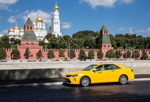 На обновление автопарка такси в Москве выделят более 220 млн рублей