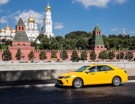 На обновление автопарка такси в Москве выделят более 220 млн рублей