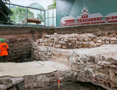 С начала нового археологического сезона в Москве найдено более 200 старинных предметов