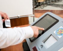 На осенних выборах в Москве впервые применят переносные терминалы электронного голосования