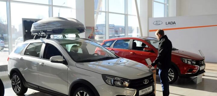 Продажи “АвтоВАЗа” в России в августе выросли в 1,8 раза