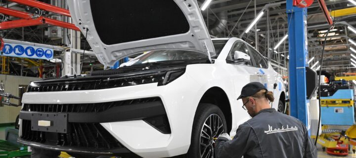 Производство автомобилей в РФ за 10 месяцев выросло на 10%