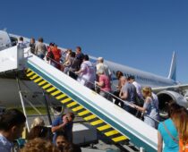 Пассажирские перевозки авиационным транспортом за год выросли на 16,4%