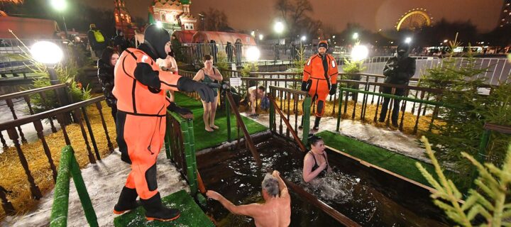 В московских парках откроют проруби для крещенских купаний