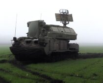 Сотни сбитых целей на счету расчета ЗРК “Тор-М2”, несущего службу в зоне СВО на Донбассе